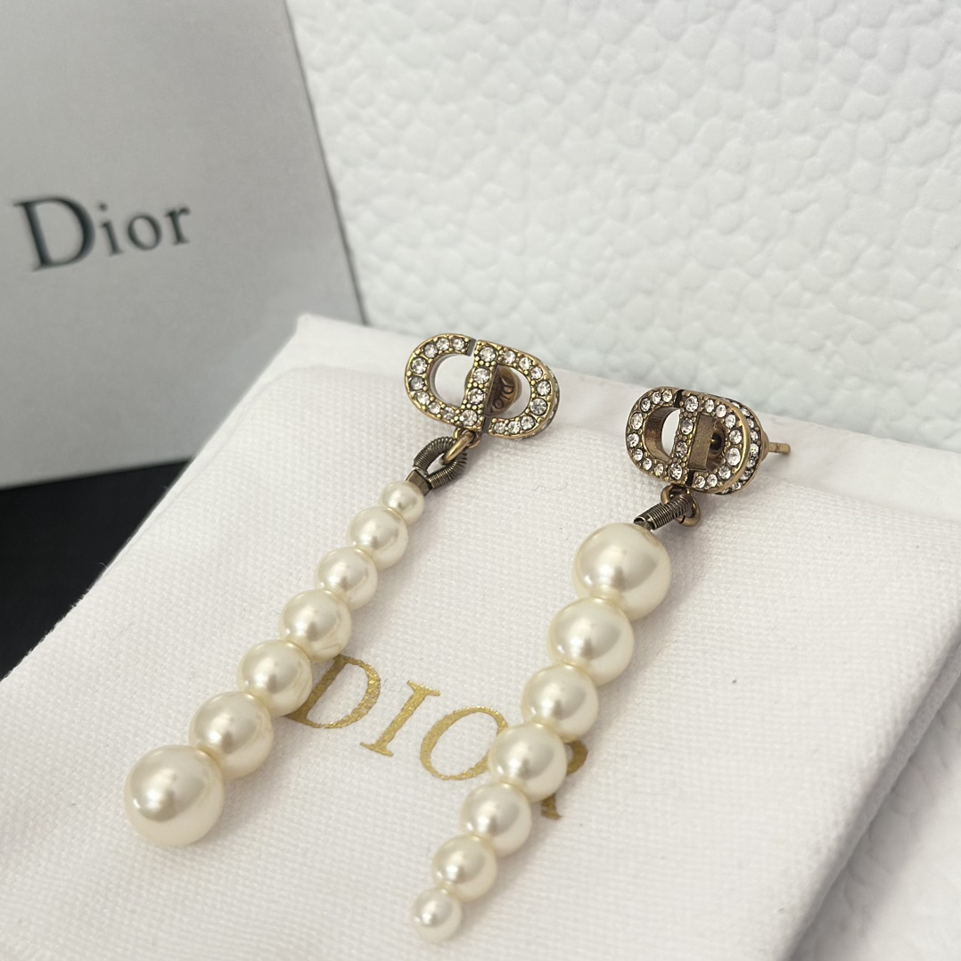 Dior Asymmetric Tassel Pearl Earrings - Best Replica Jewelry™