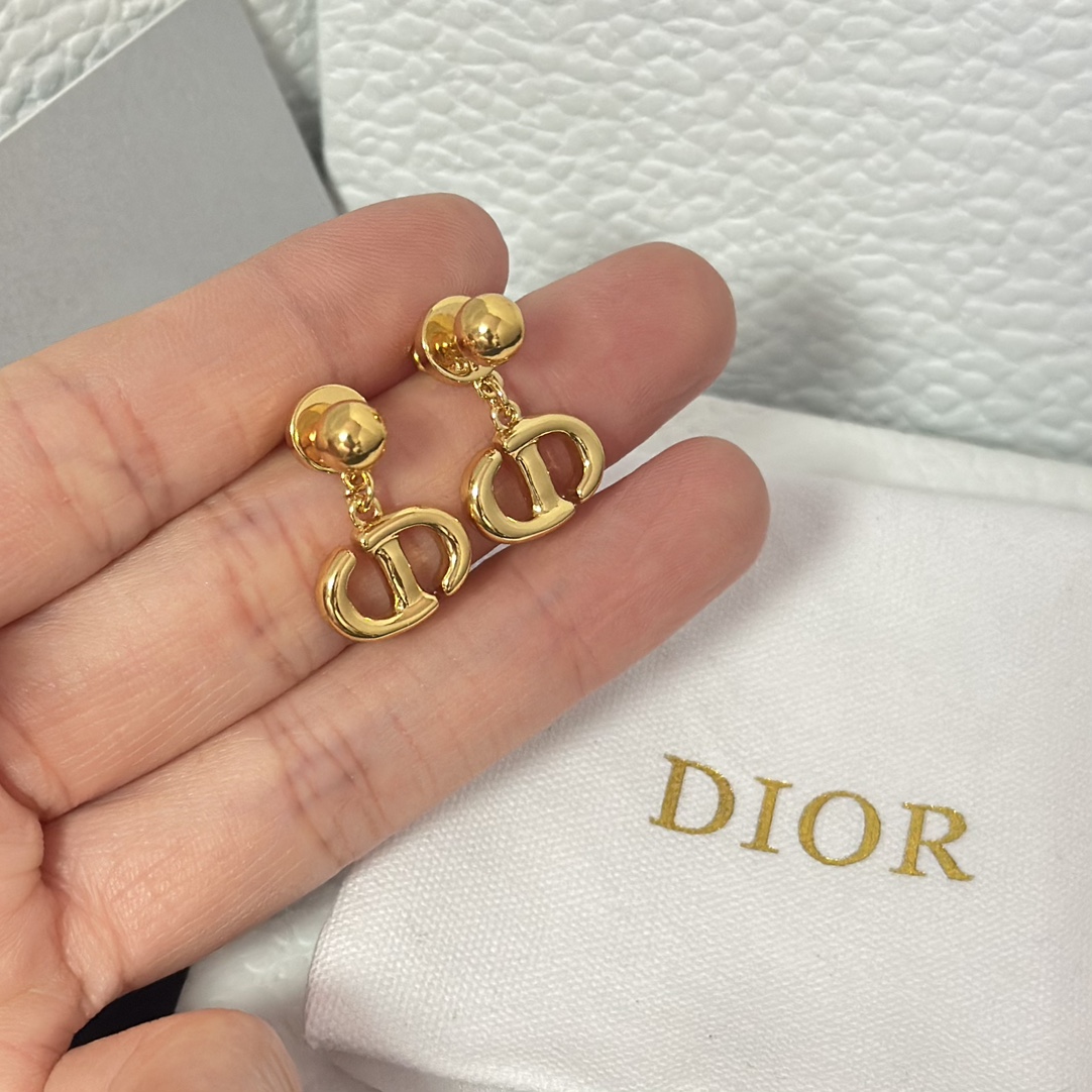 Dior CD Letter Stud Earrings - Best Replica Jewelry™