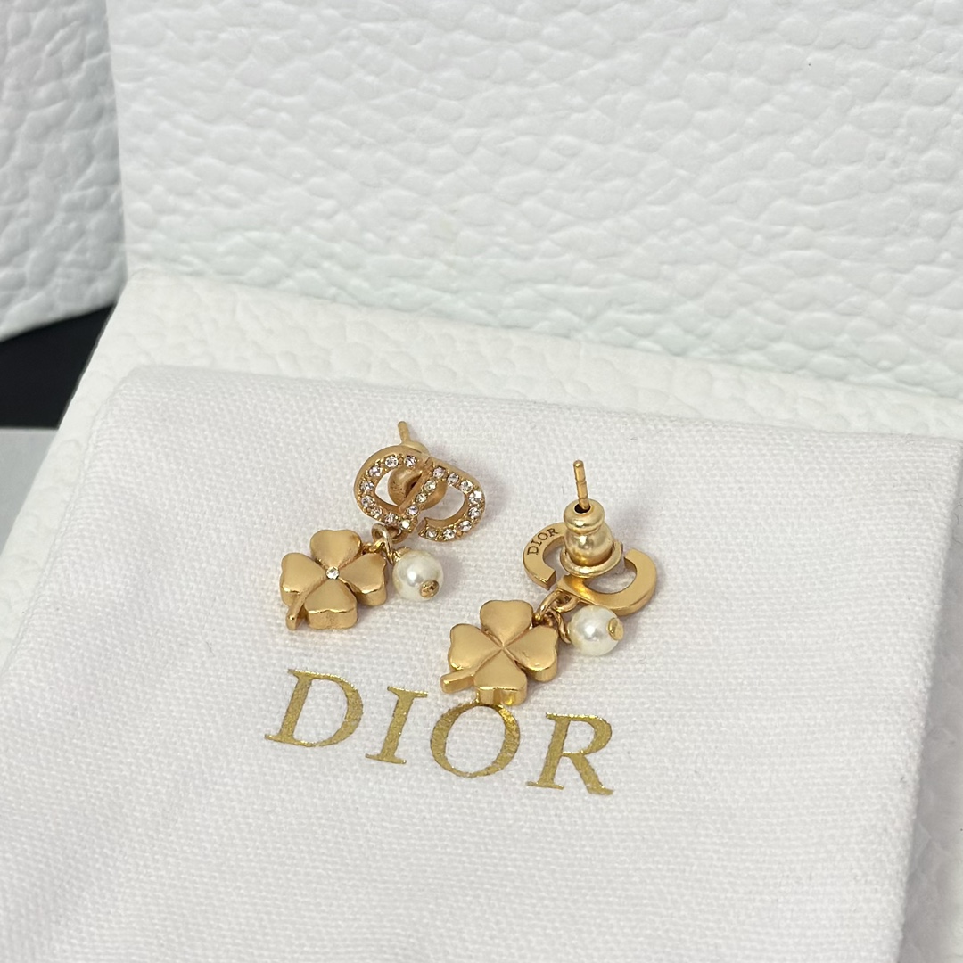 Dior Four Clover Pearl Earrings - Best Replica Jewelry™