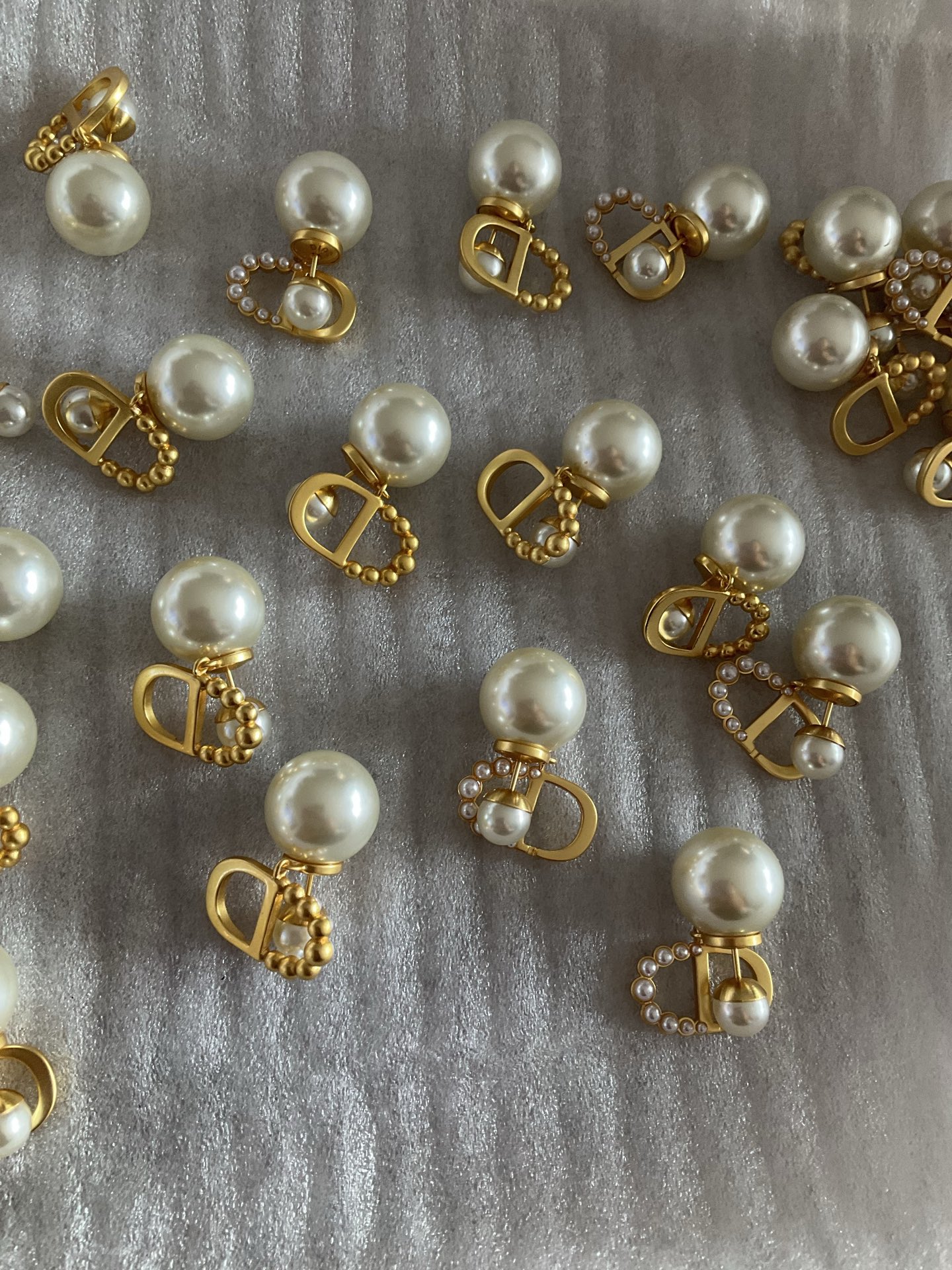 Dior CD Letter Drop Pearl Earrings - Best Replica Jewelry™