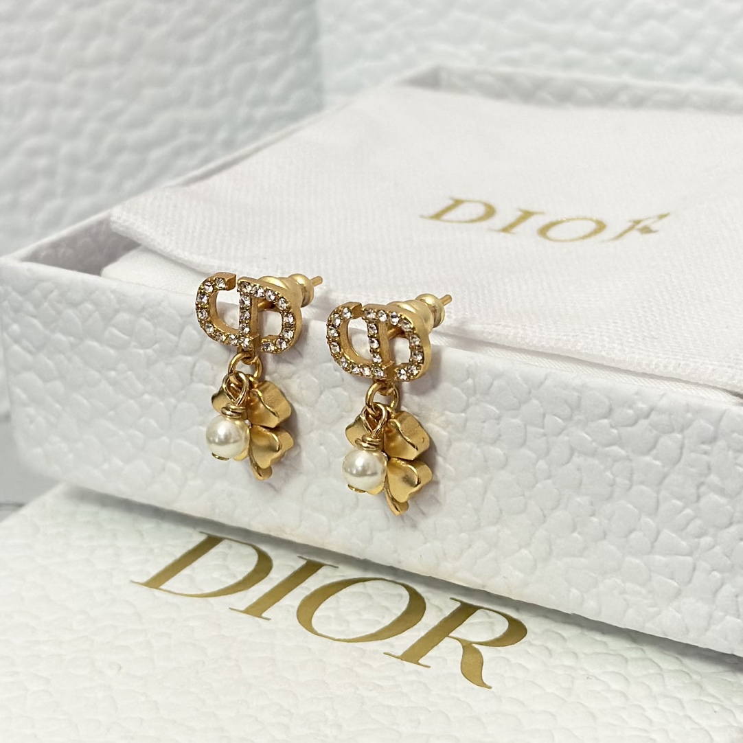 Dior Four Clover Pearl Earrings - Best Replica Jewelry™