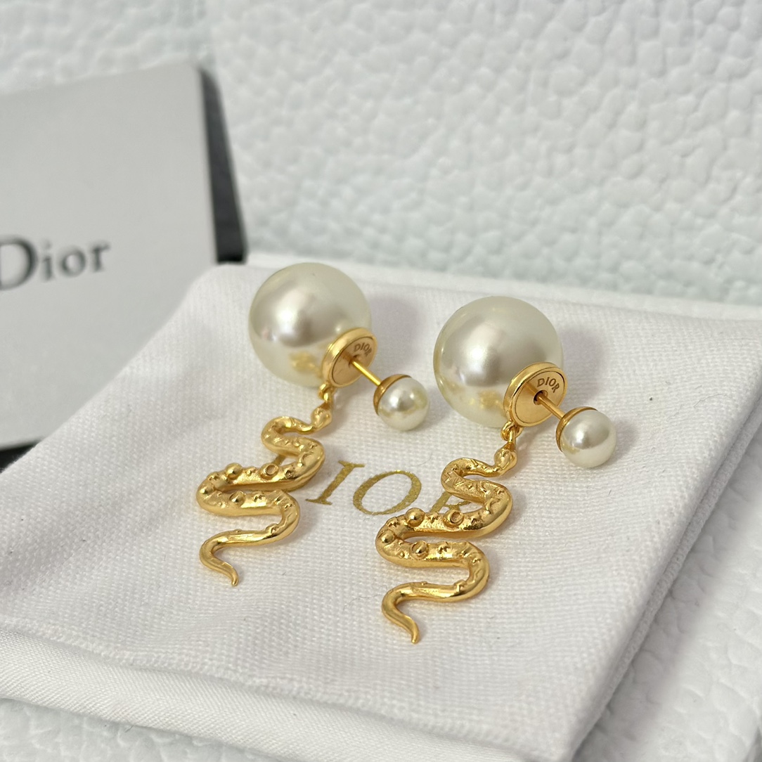 2025 Dior Dragon Pearl Earrings - Best Replica Jewelry™