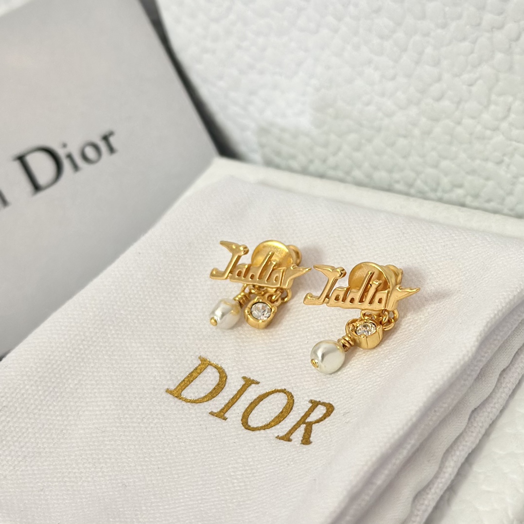 Jadior Stud Pearl Earrings - Best Replica Jewelry™