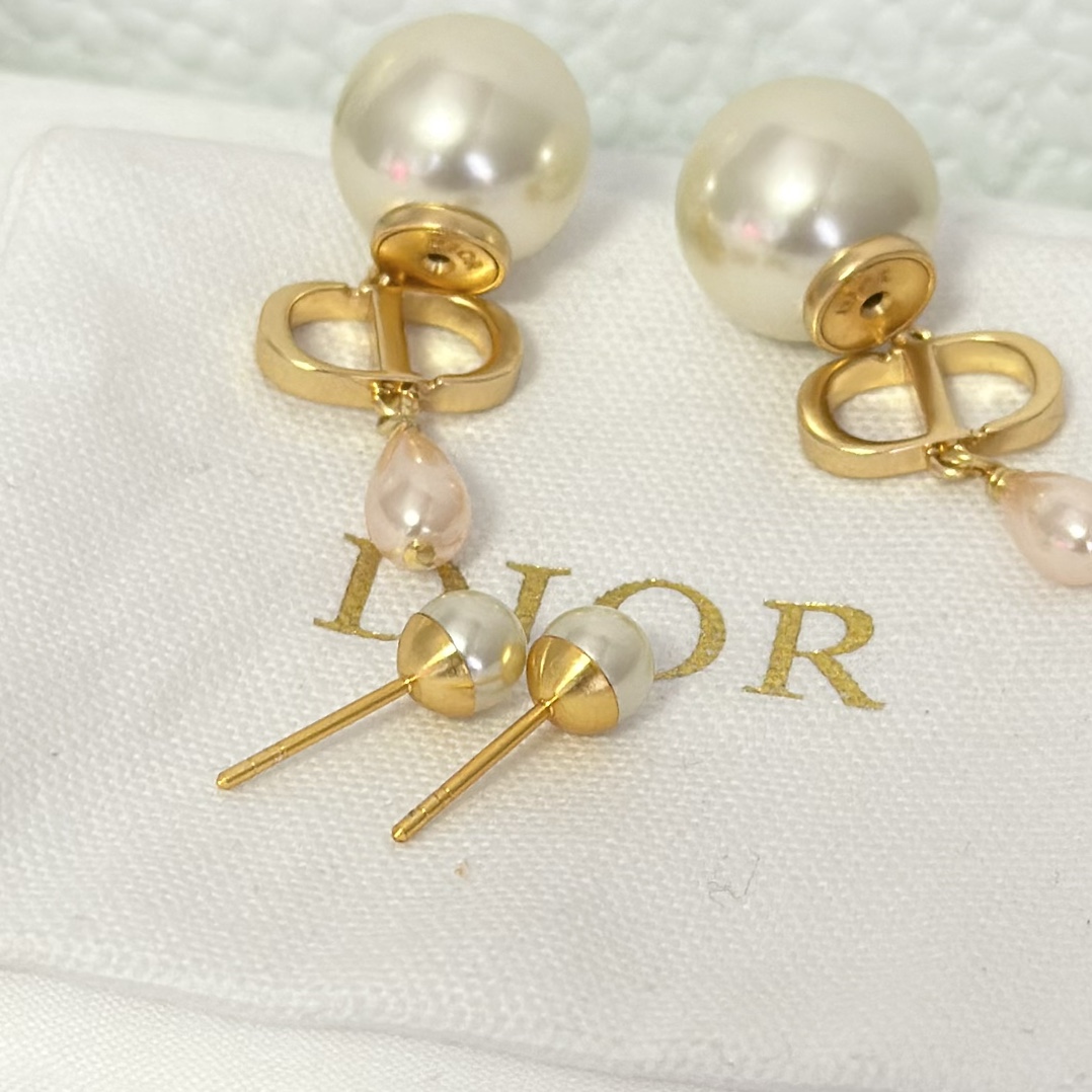 Dior Teardrop Pearl Earrings - Best Replica Jewelry™