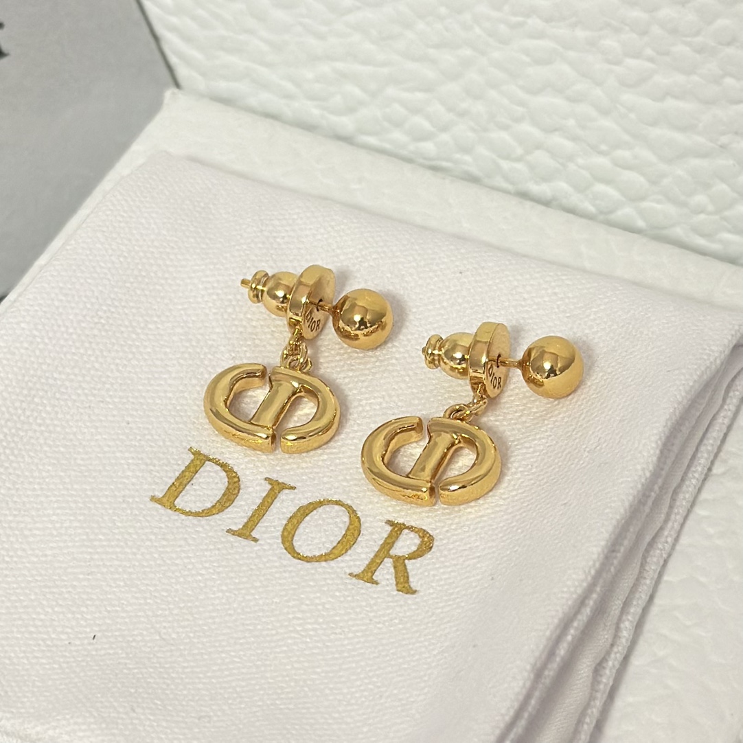 Dior CD Letter Stud Earrings - Best Replica Jewelry™