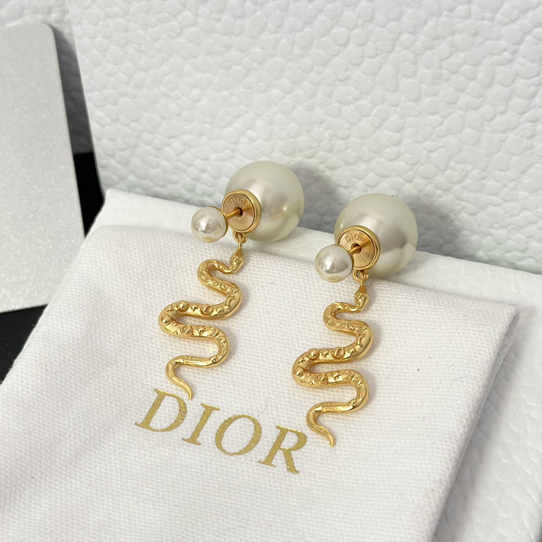 2025 Dior Dragon Pearl Earrings - Best Replica Jewelry™