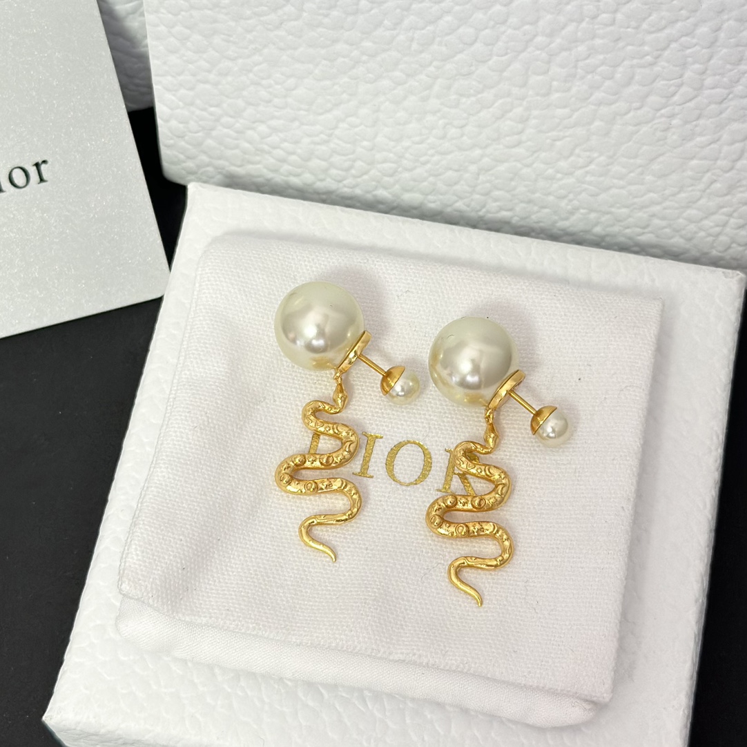 2025 Dior Dragon Pearl Earrings - Best Replica Jewelry™