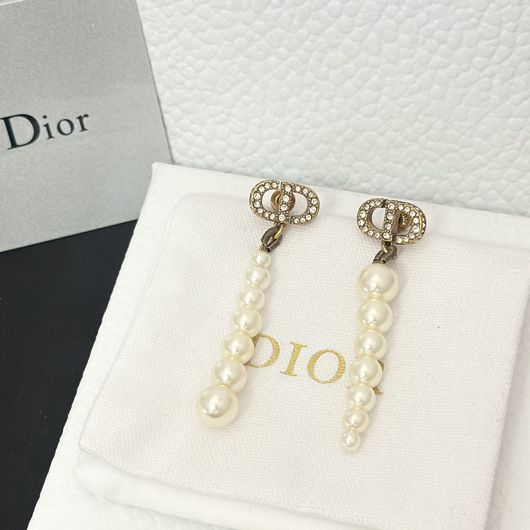 Dior Asymmetric Tassel Pearl Earrings - Best Replica Jewelry™
