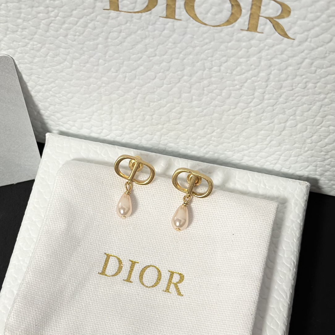 Dior Pink Teardrop Pearl Earrings - Best Replica Jewelry™