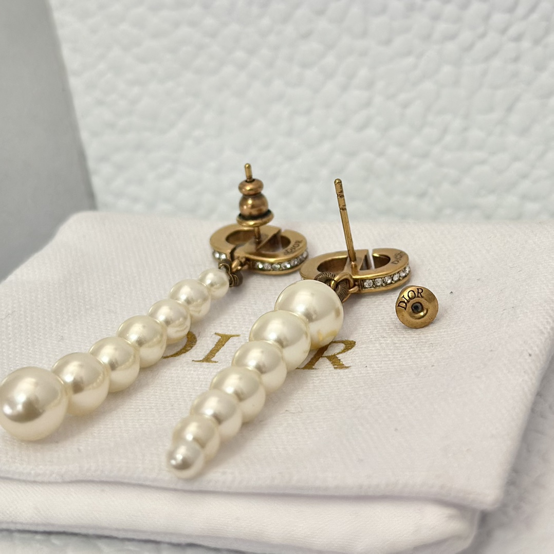 Dior Asymmetric Tassel Pearl Earrings - Best Replica Jewelry™