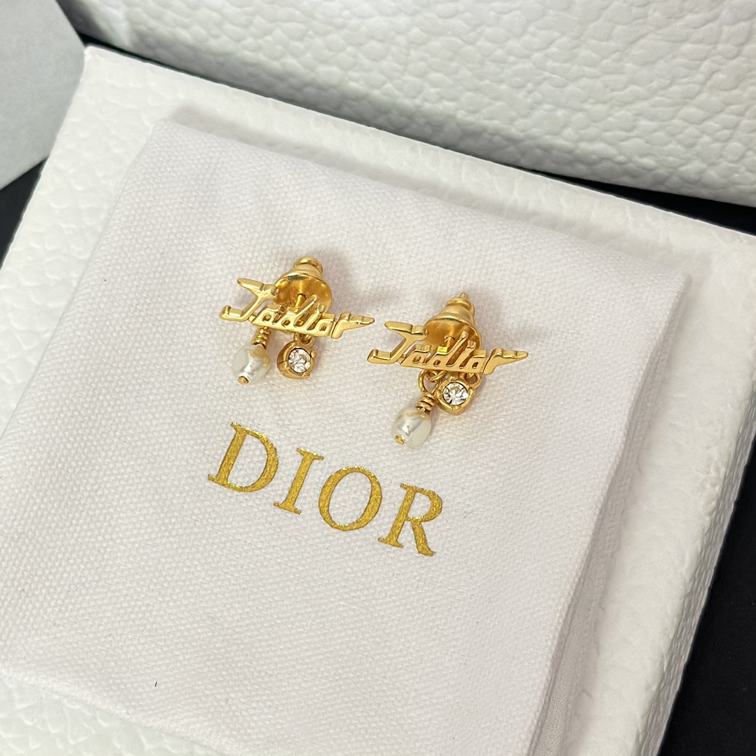 Jadior Stud Pearl Earrings - Best Replica Jewelry™