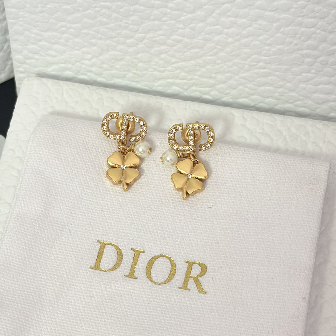 Dior Four Clover Pearl Earrings - Best Replica Jewelry™