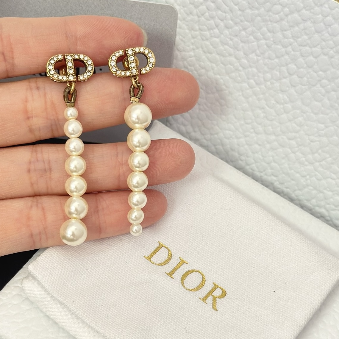 Dior Asymmetric Tassel Pearl Earrings - Best Replica Jewelry™