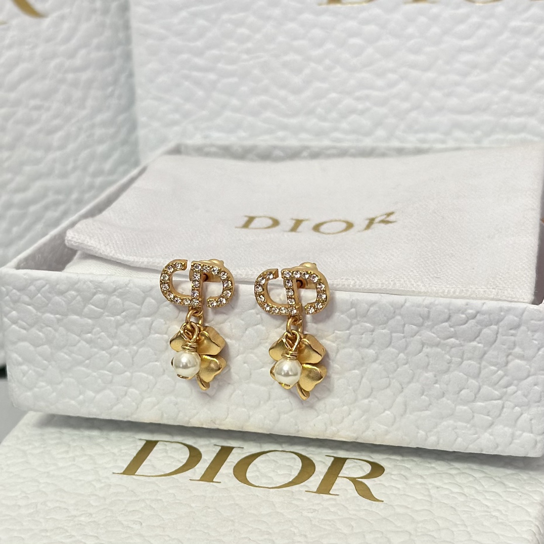 Dior Four Clover Pearl Earrings - Best Replica Jewelry™