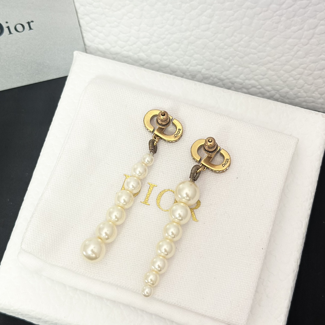 Dior Asymmetric Tassel Pearl Earrings - Best Replica Jewelry™