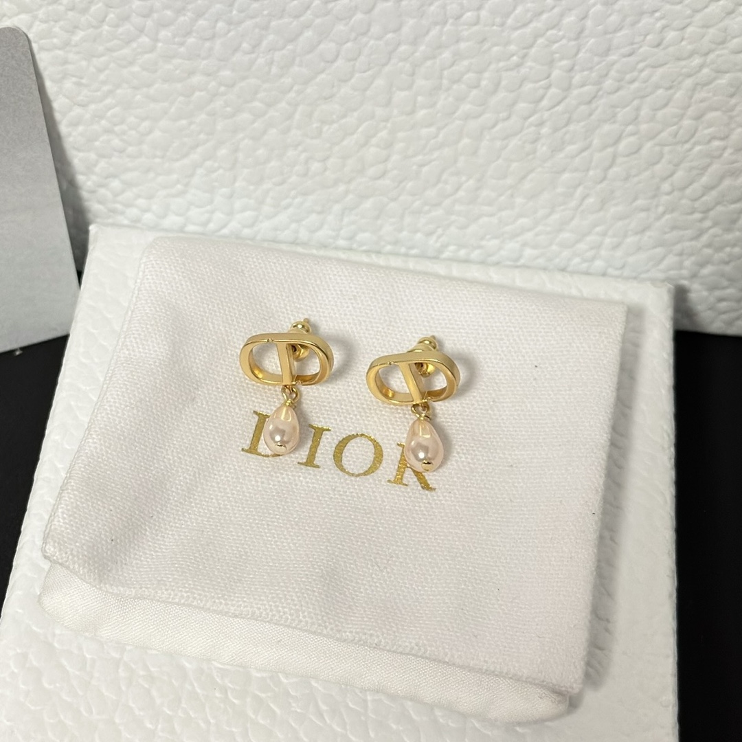 Dior Pink Teardrop Pearl Earrings - Best Replica Jewelry™