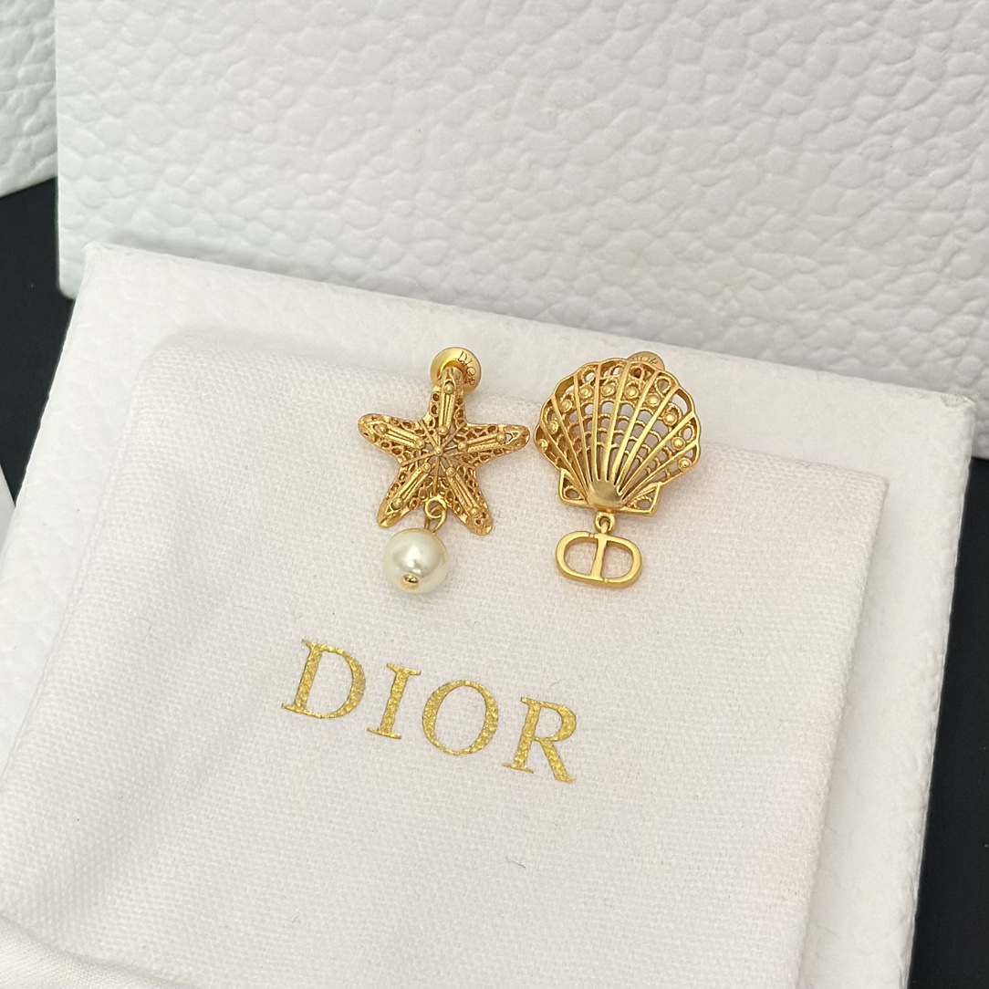 Dior Asymmetric Starfish and Shell Pearl Earrings - Best Replica Jewelry™
