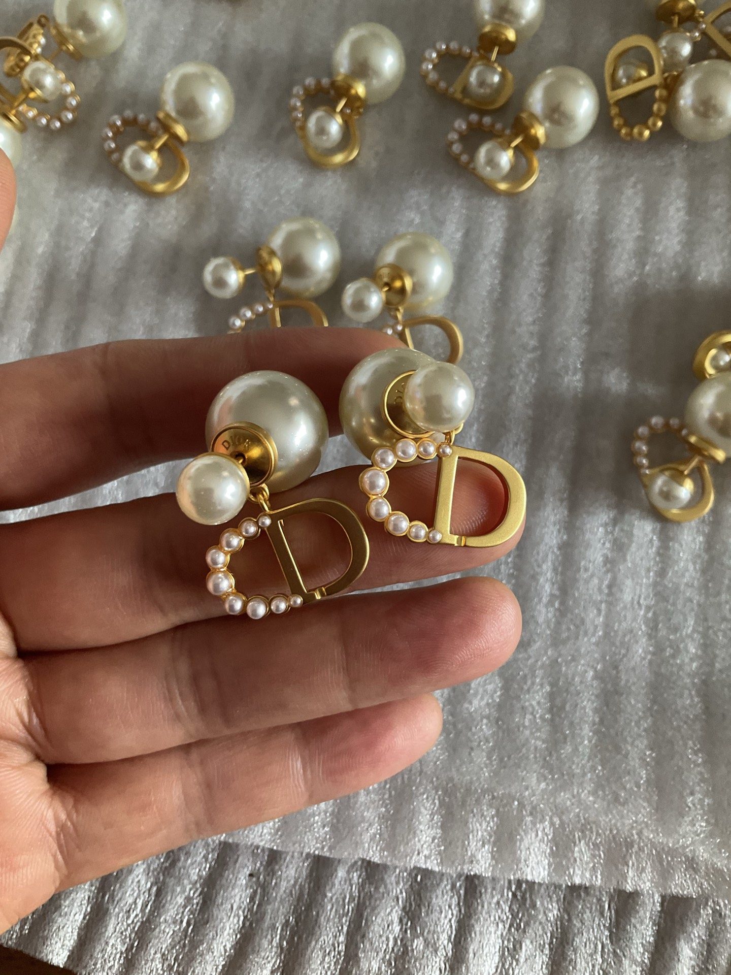 Dior CD Letter Drop Pearl Earrings - Best Replica Jewelry™