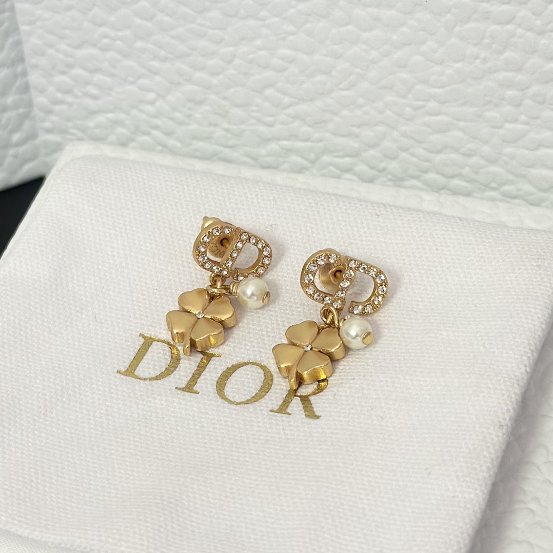Dior Four Clover Pearl Earrings - Best Replica Jewelry™