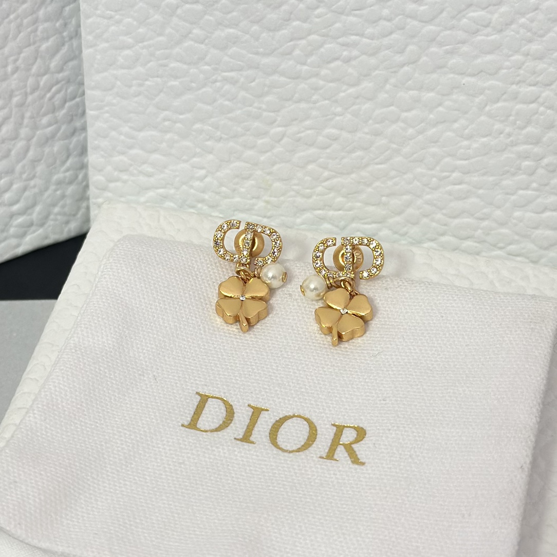 Dior Four Clover Pearl Earrings - Best Replica Jewelry™