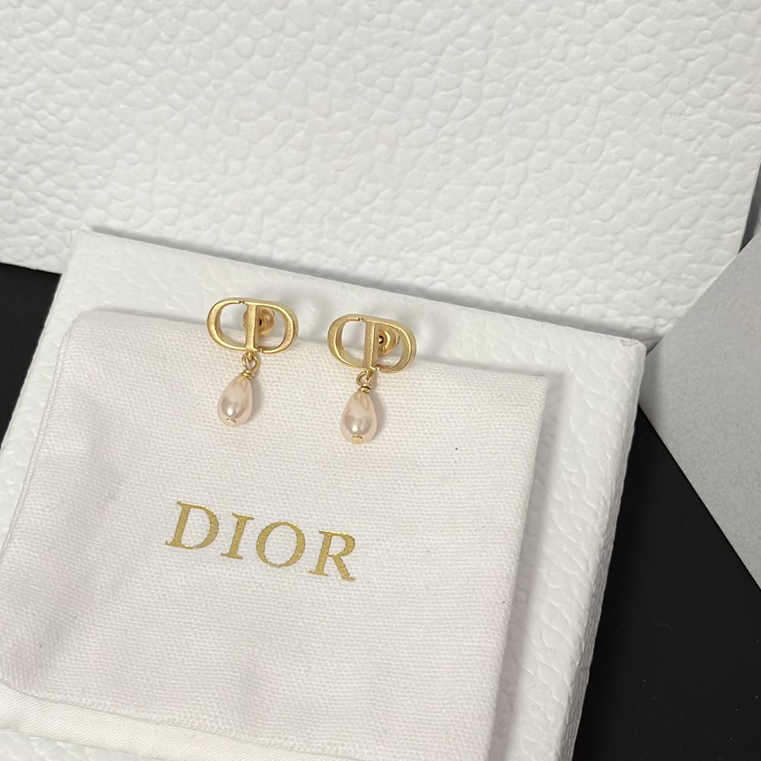 Dior Pink Teardrop Pearl Earrings - Best Replica Jewelry™
