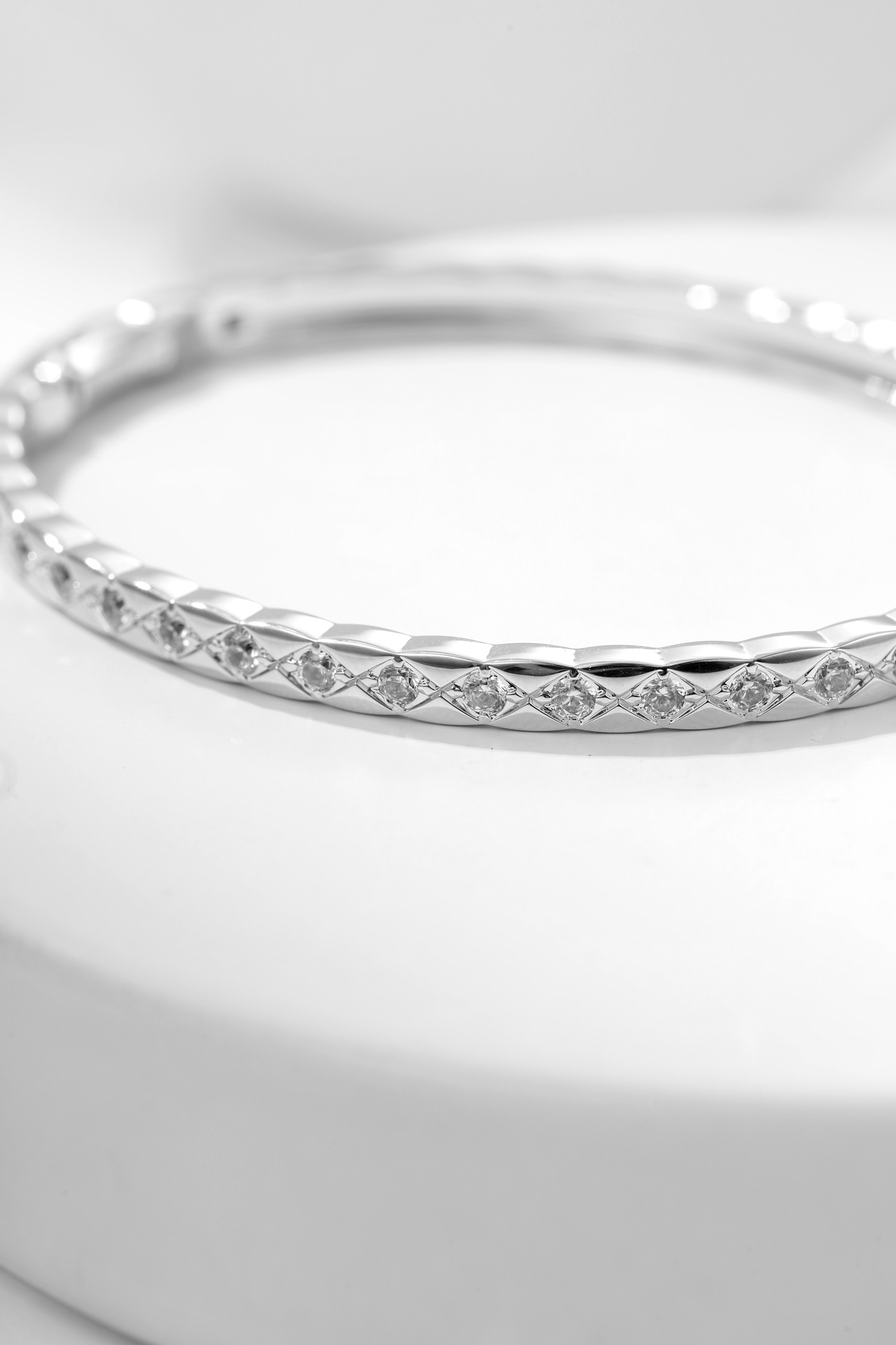 Chanel Diamond Coco Crush Mini Bracelet Bangle - 17CM - Best Replica Jewelry™