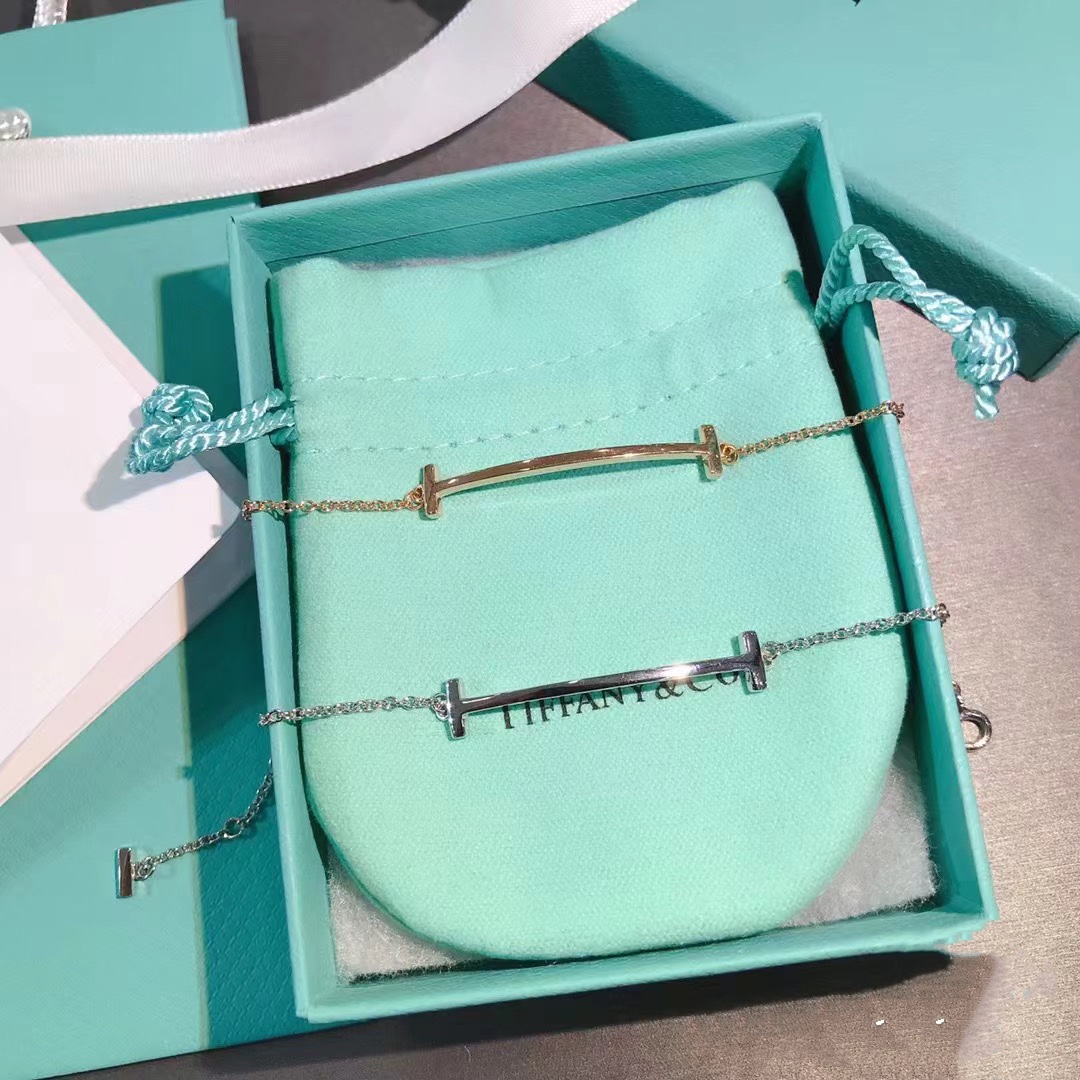 Tiffany No Diamond Smooth T Bracelet - Best Replica Jewelry™