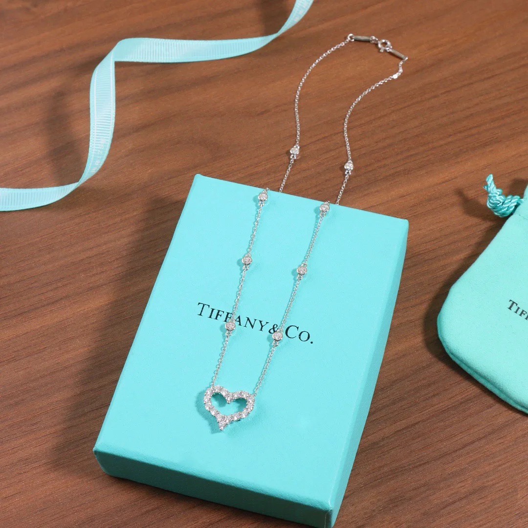 Tiffany Diamond Paved Love Heart Pendant Necklace in White Gold Color - Best Replica Jewelry™