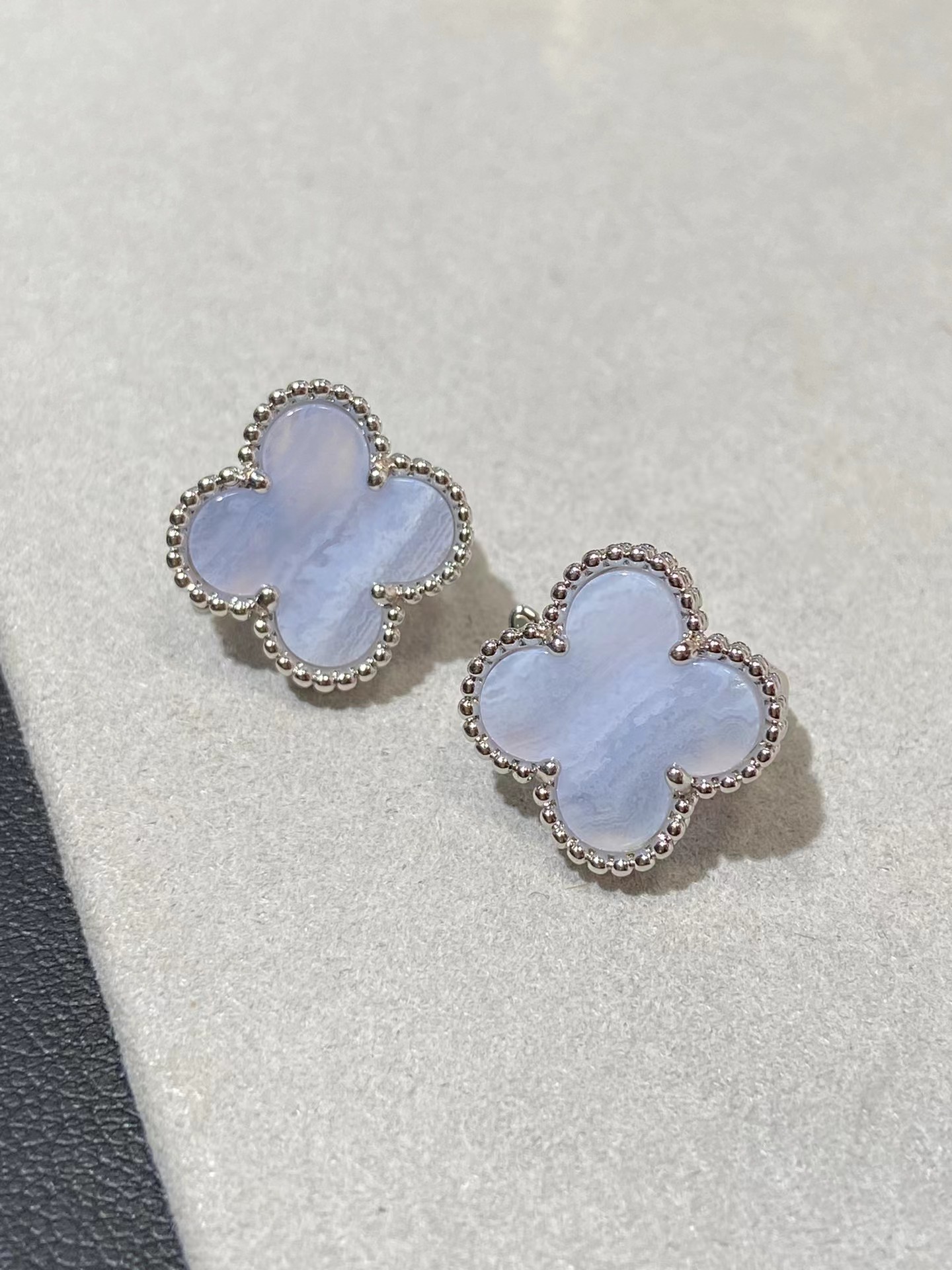 VCA Fog Purple Clover Earrings - Best Replica Jewelry™