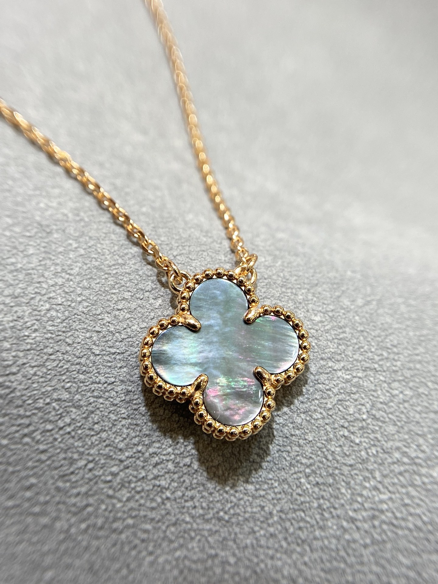 VCA Rose Gold Gray Mother of Pearl Clover Pendant Necklace - Best Replica Jewelry™