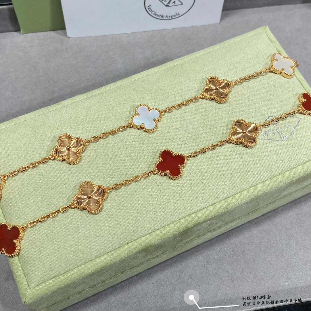 Dupe Van Cleef & Arpels Vintage Alhambra Bracelet, 5 Motifs