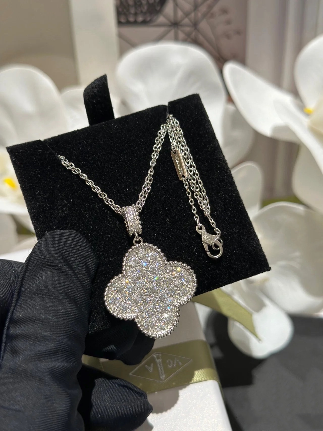 VCA Full Diamond Paved Large Clover Magic Alhambra Long Necklace, 1 motif - Best Replica Jewelry™