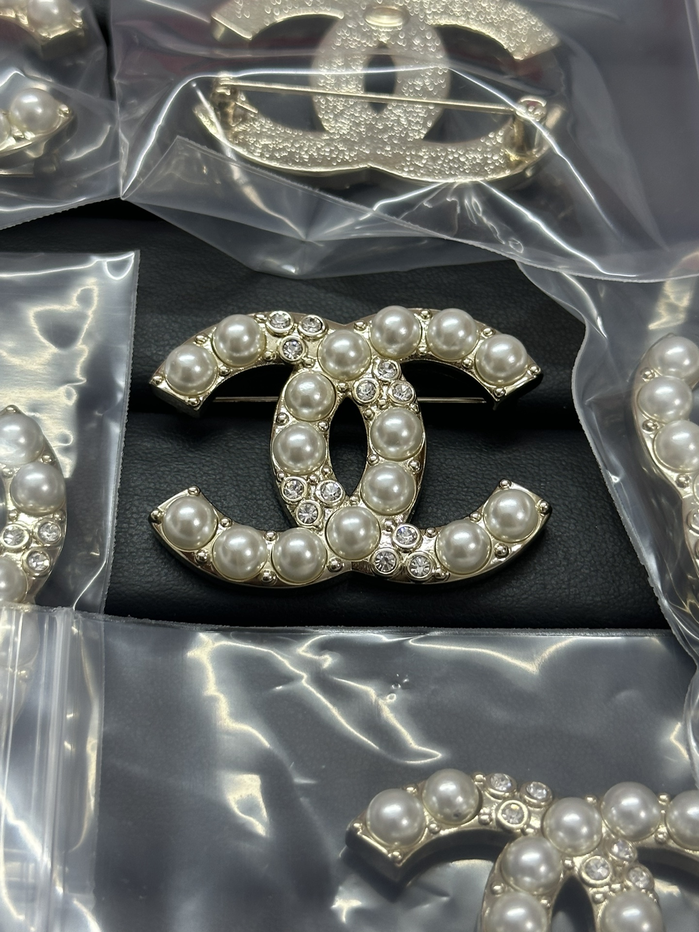 Chanel Pearl and Rhinestone CC Brooch Pin - Best Replica Jewelry™