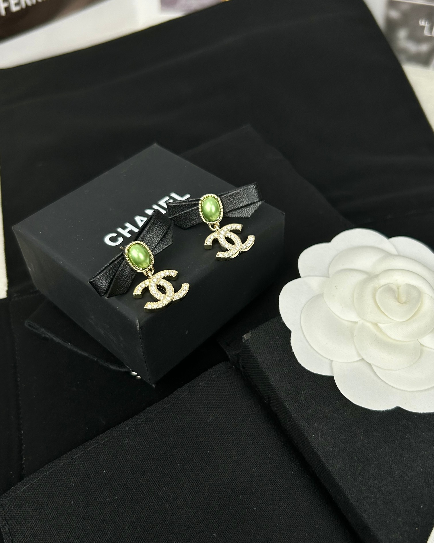 Chanel Leather Bow Green Pearl CC Dangle Earrings - Best Replica Jewelry™
