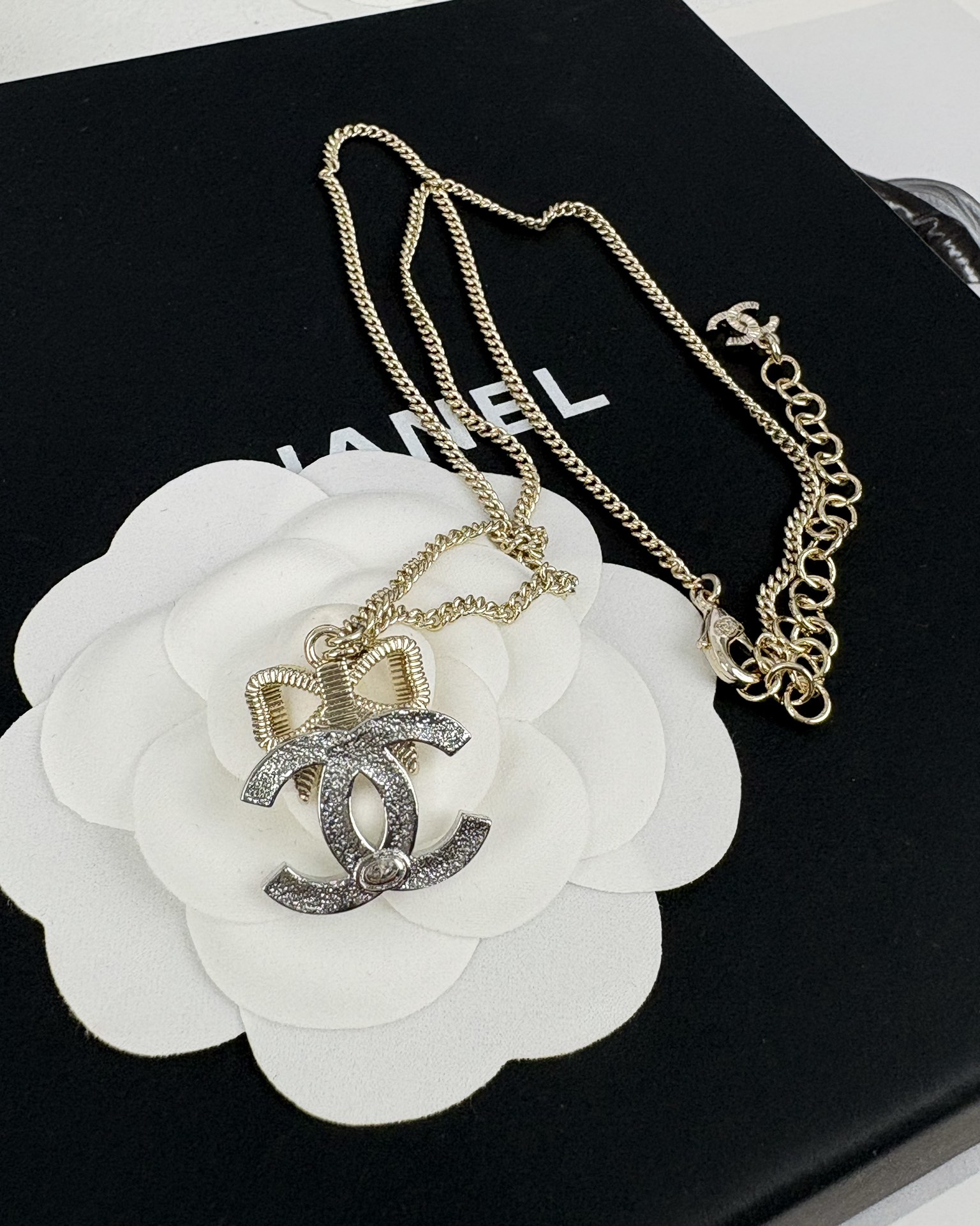 Chanel Light Gold Bow Mixed Silver CC Brooch Earrings Necklace - Best Replica Jewelry™