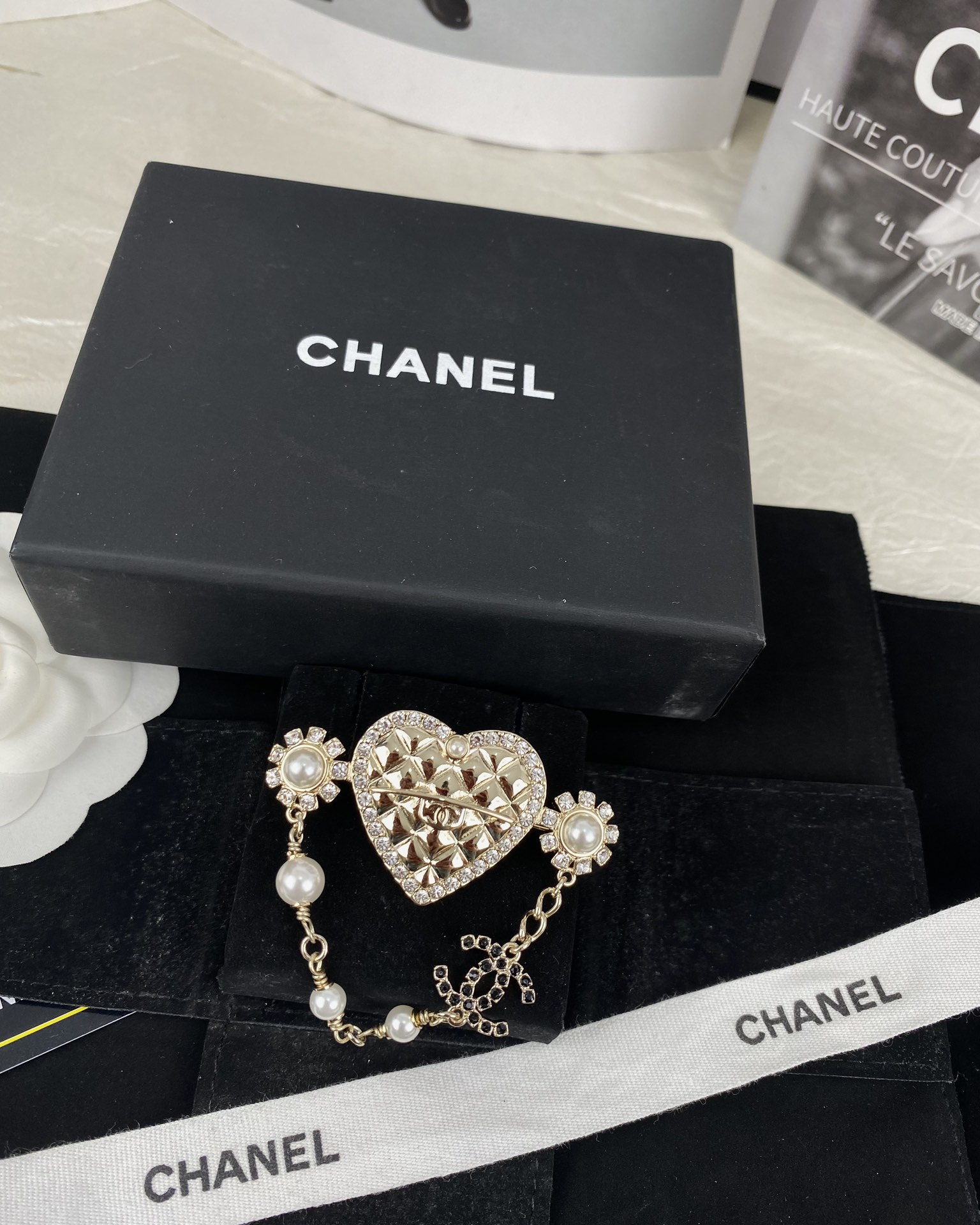 Chanel Heart with Chain Brooch Pin - Best Replica Jewelry™