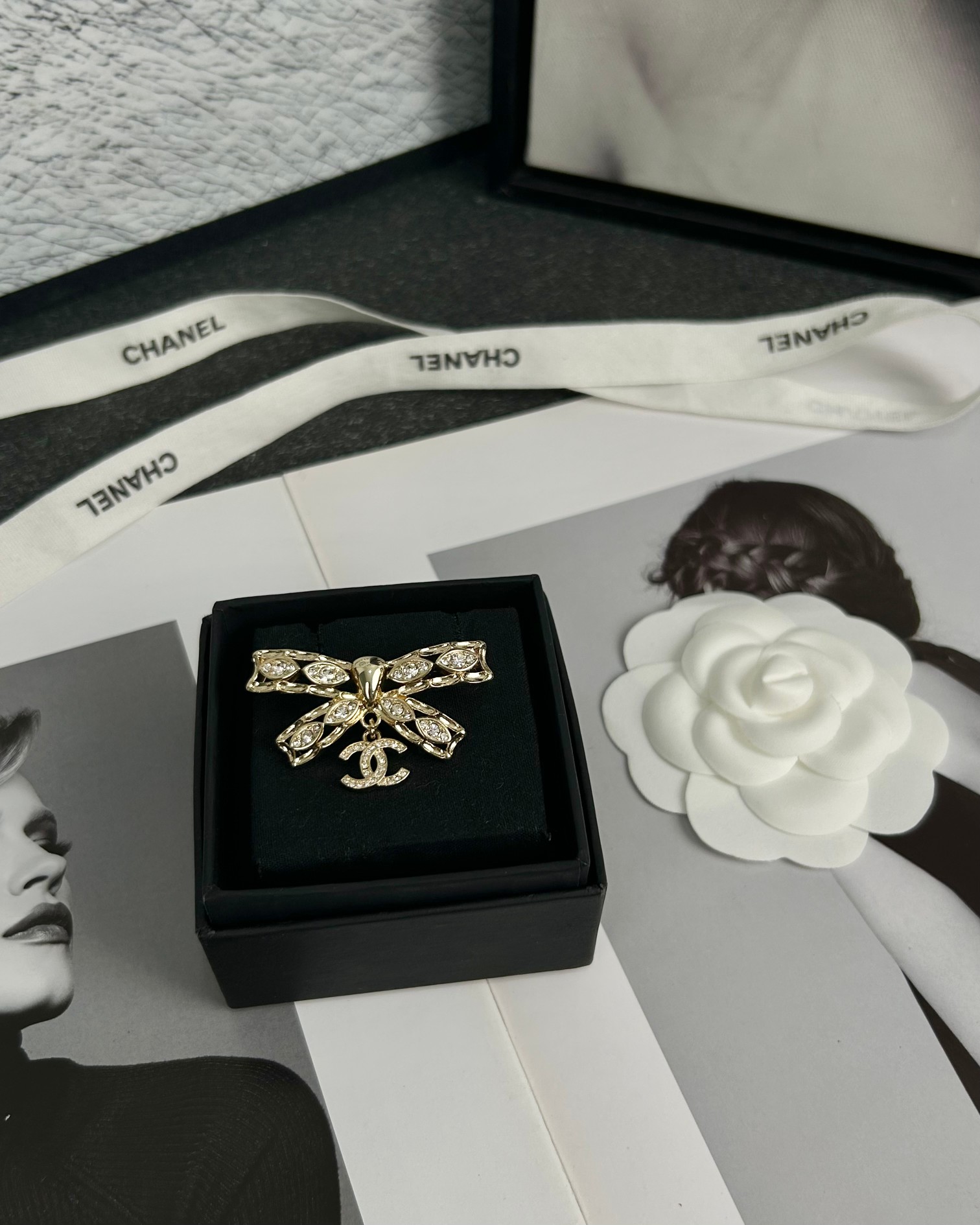 Chanel Bow Knot Brooch - Best Replica Jewelry™