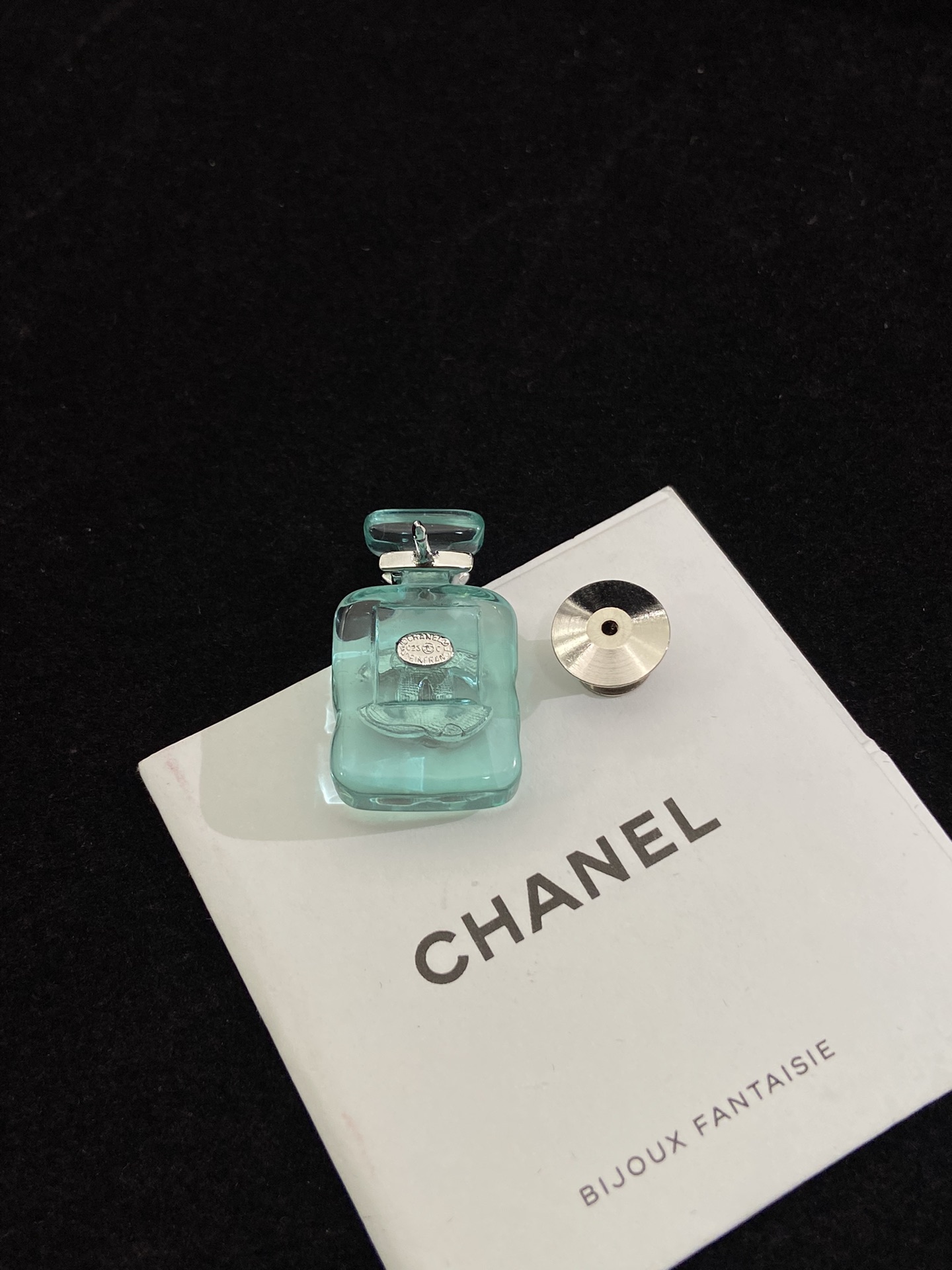 Chanel Jelly Green Perfume Bottle Brooch - Best Replica Jewelry™
