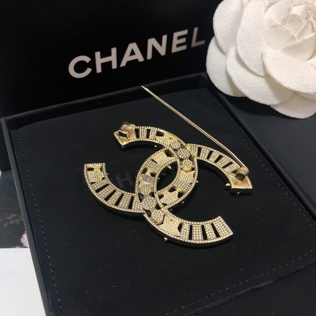Chanel Star Rhinestone Pearl Brooch - Best Replica Jewelry™