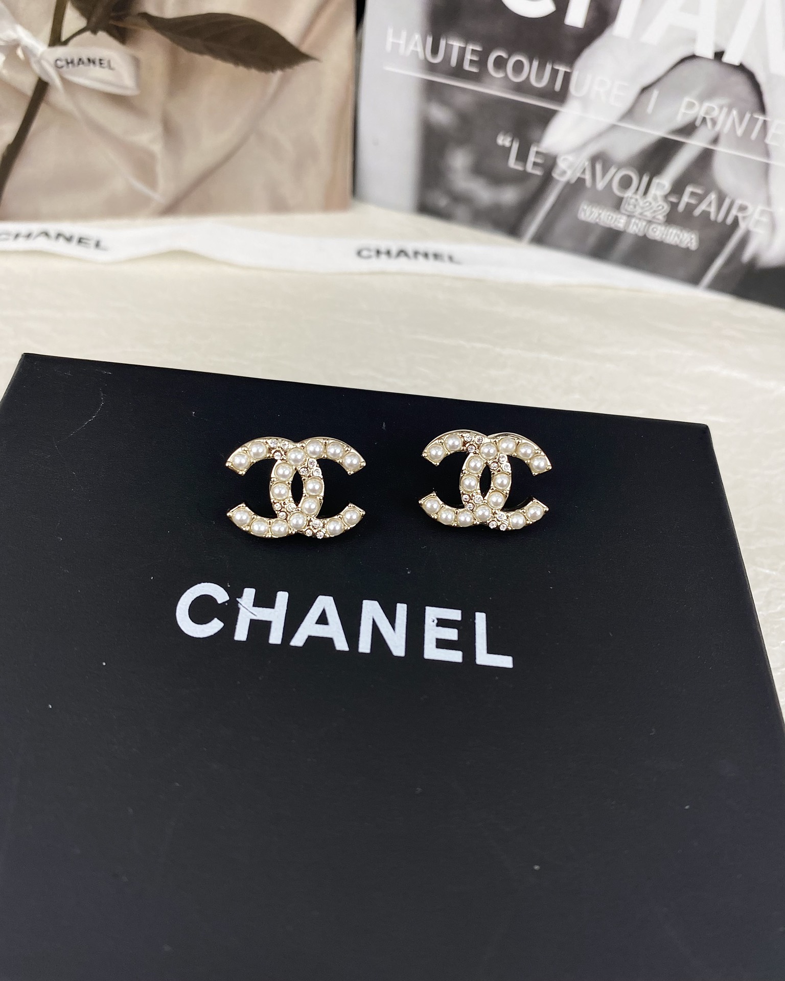 Chanel Pearl and Diamond Paved CC Earrings - Best Replica Jewelry™