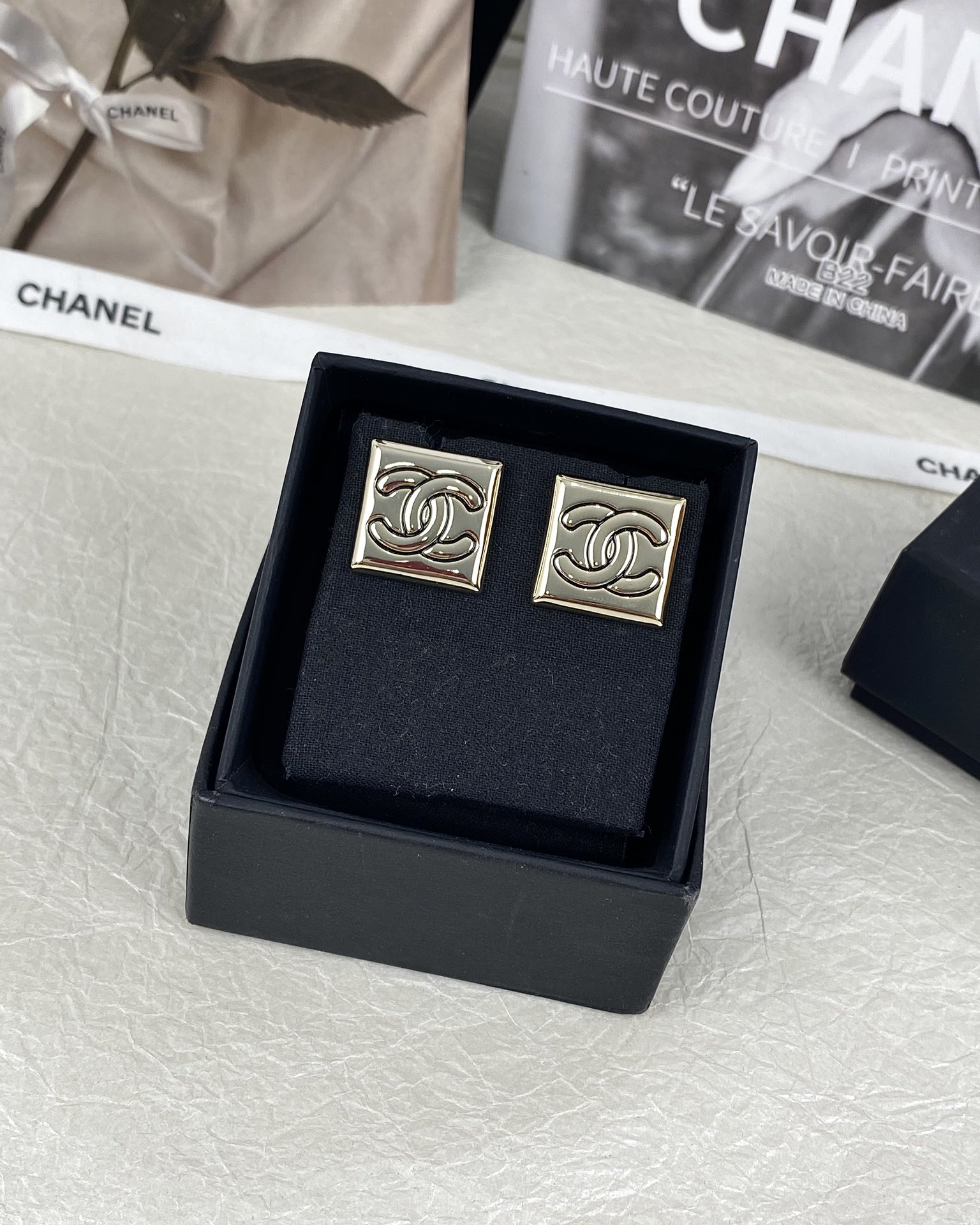 Chanel Square Pearl Stud Earrings - Best Replica Jewelry™
