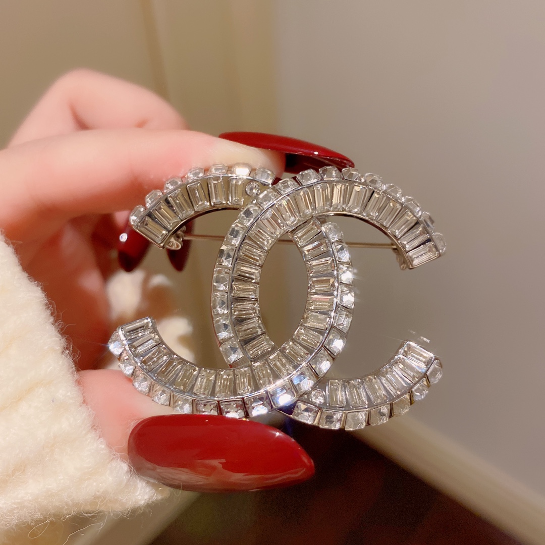 Chanel Rectangular Rhinestone CC Brooch - Best Replica Jewelry™