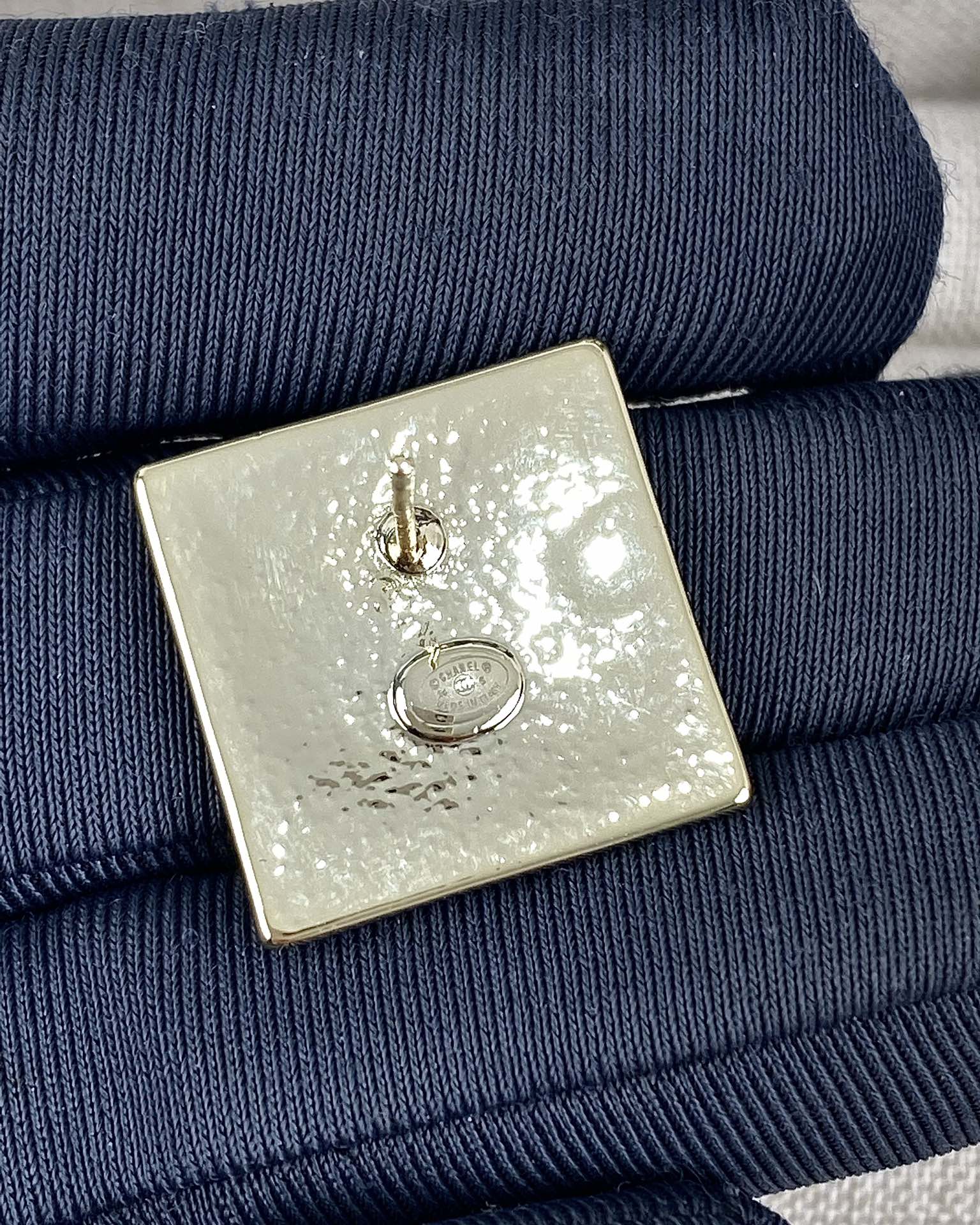 Chanel Square Pearl Stud Earrings - Best Replica Jewelry™