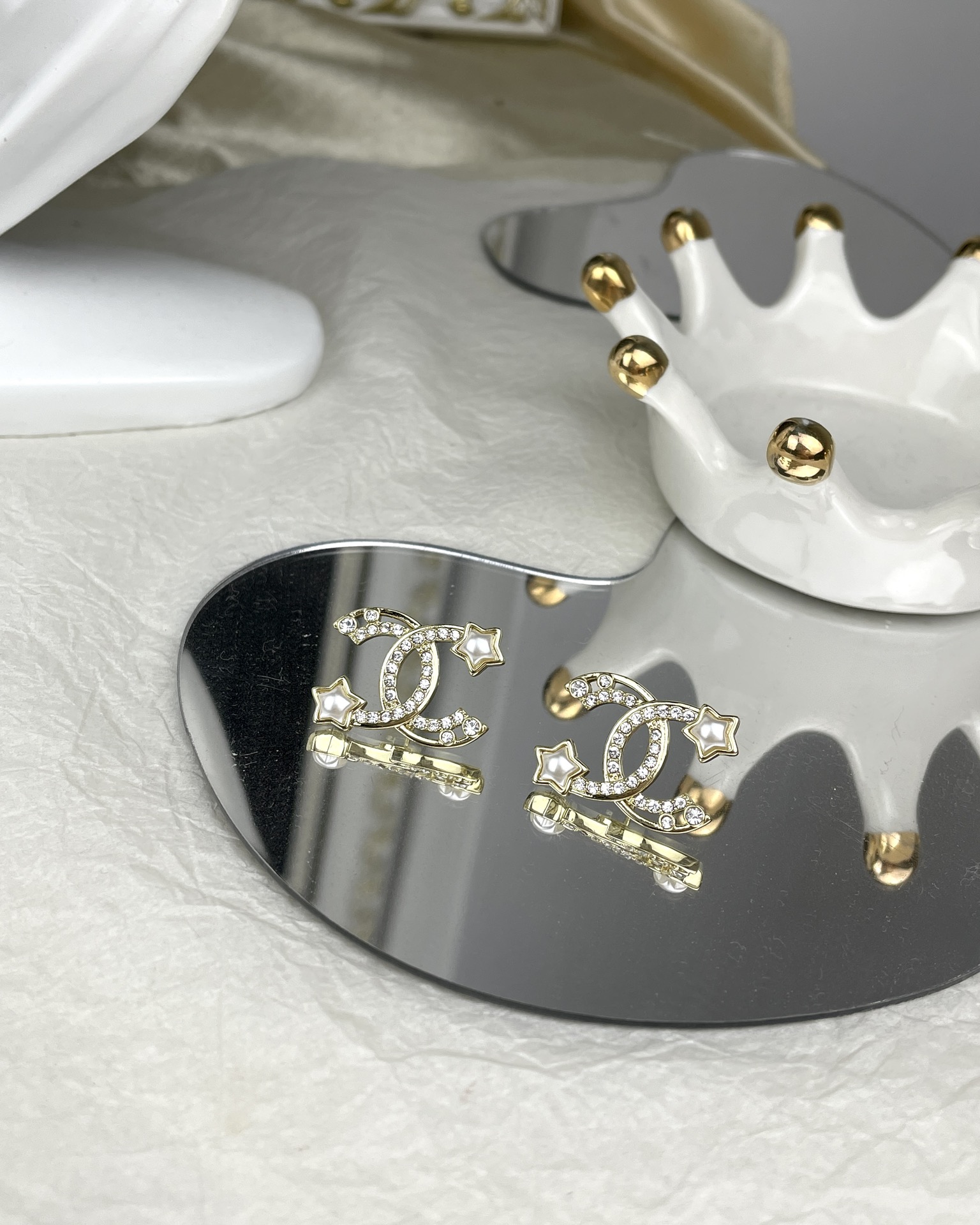 Chanel Hollow Star Rhinestone CC Earrings - Best Replica Jewelry™