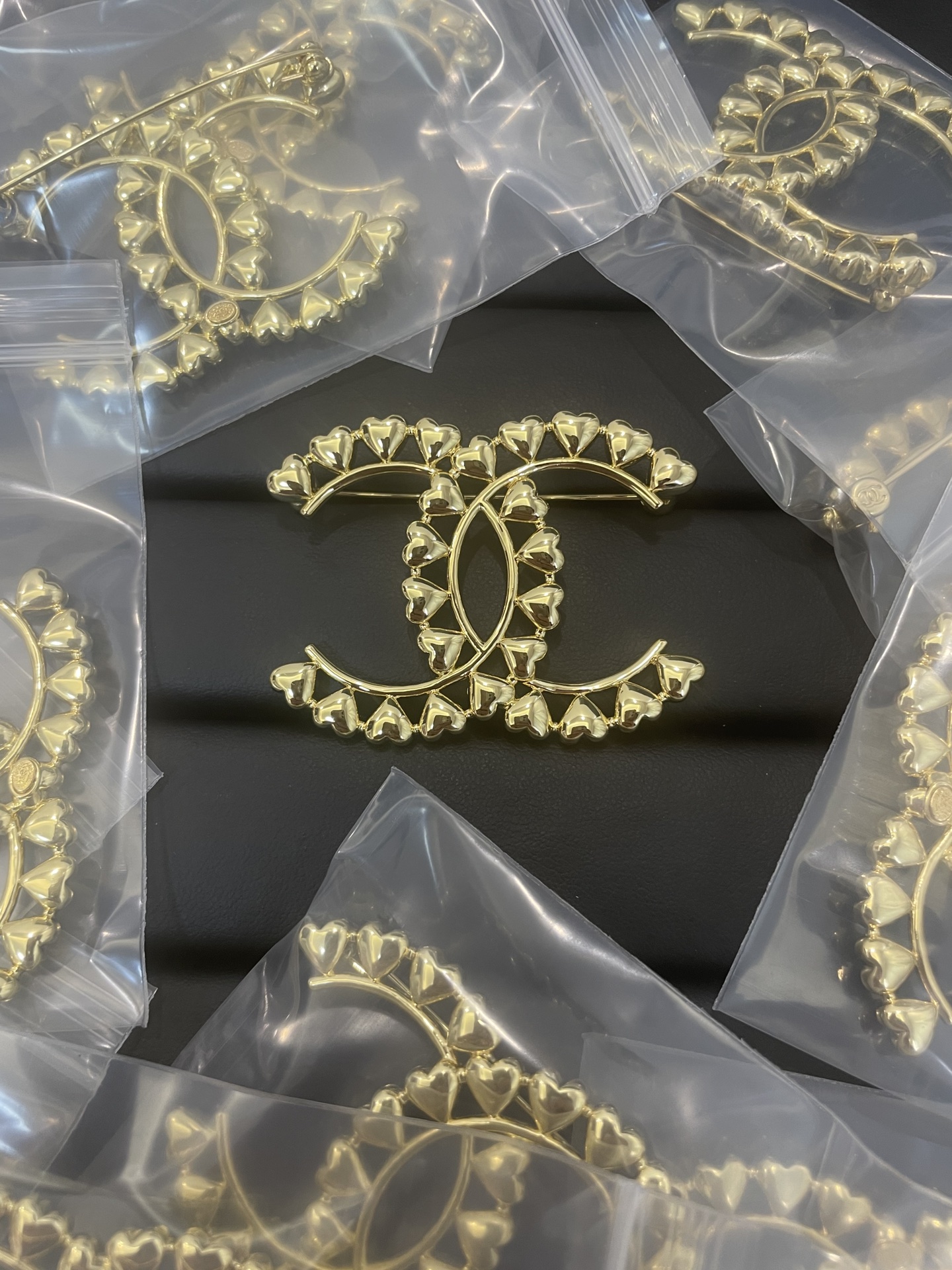 Chanel Smll Hearts CC Brooch - Best Replica Jewelry™