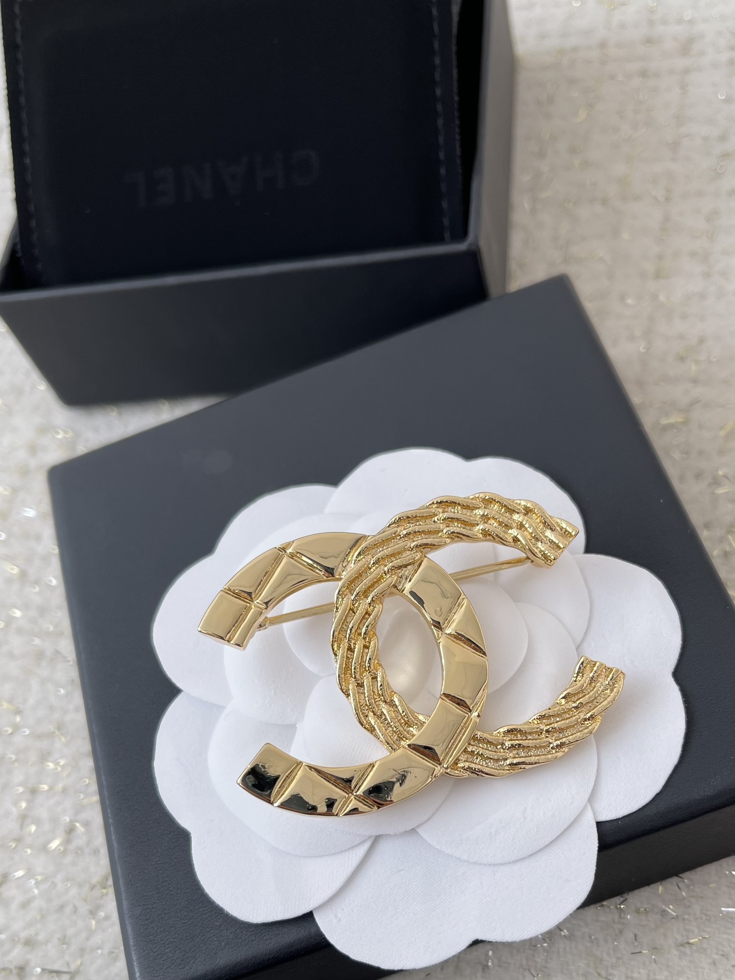 Chanel Light Gold CC Brooch - Best Replica Jewelry™