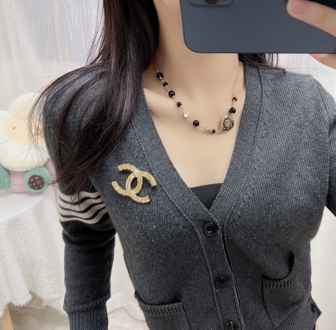 Chanel Light Gold CC Brooch - Best Replica Jewelry™