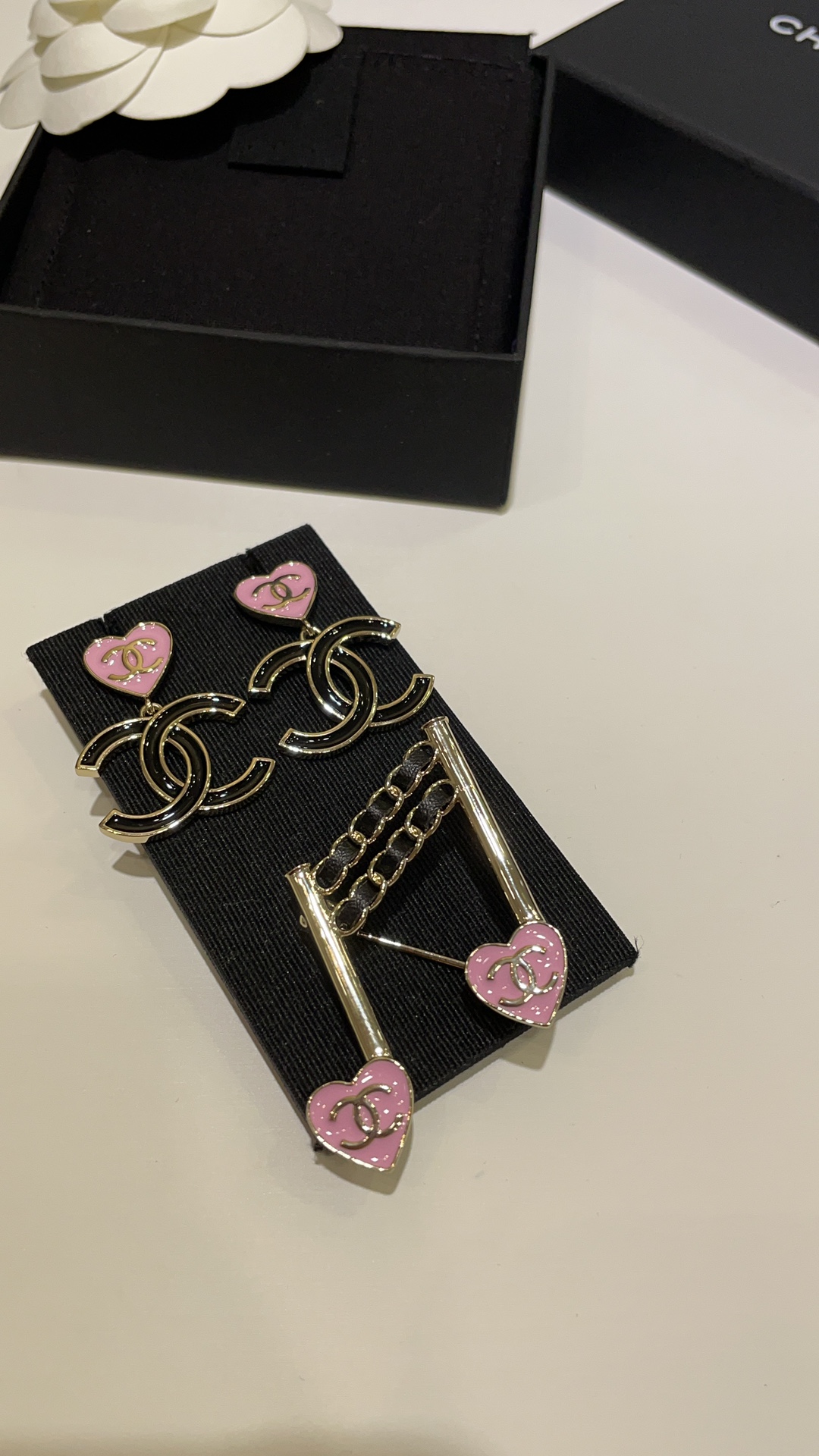 Chanel Pink Heart Note Brooch - Best Replica Jewelry™