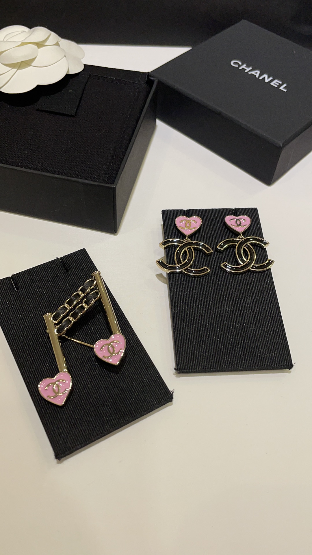 Chanel Pink Heart Note Brooch - Best Replica Jewelry™
