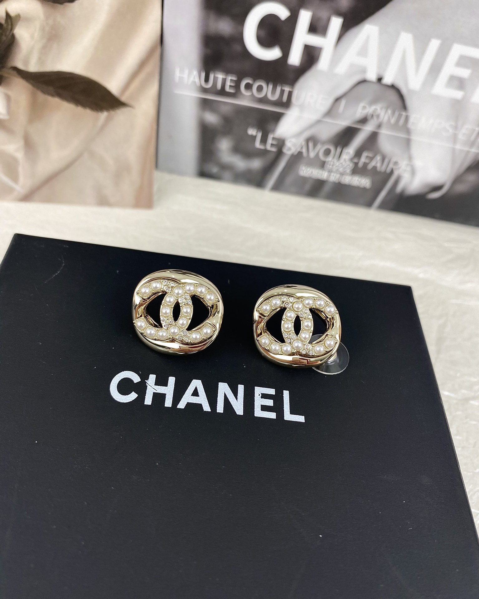 Chanel Diamond and Pearl  CC Pearl Stud Earrings - Best Replica Jewelry™